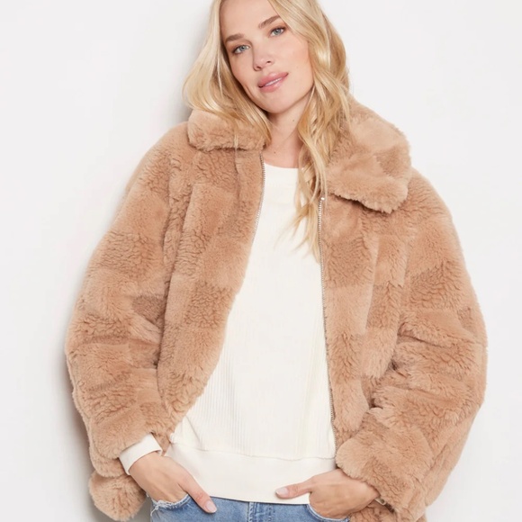 Apparis Lucy Checked Faux Fur Jacket in Size M in Butterscotch NWT - Picture 2 of 9